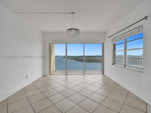 300 Bayview Dr 906, Sunny Isles Beach FL - photo 16 of 67