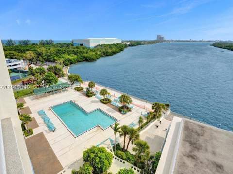 300 Bayview Dr 906, Sunny Isles Beach FL - photo 19 of 67