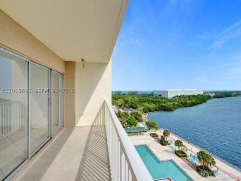 300 Bayview Dr 906, Sunny Isles Beach FL - photo 20 of 67