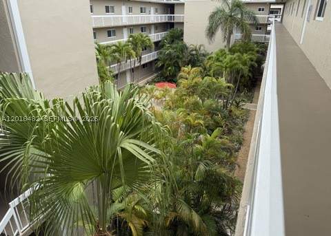 1 bedroom Condominium at 7815 Camino Real i417, Village Of Kings Creek Co, Miami — photo 2