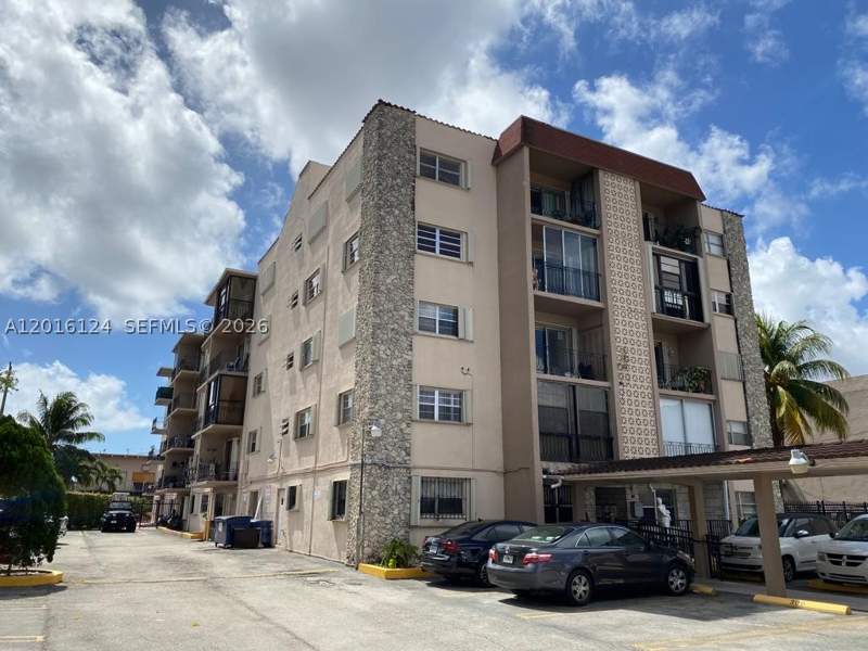 2 bedroom Condominium at 3640 NW 9th St 201, El Cid Condo, Miami — photo 2