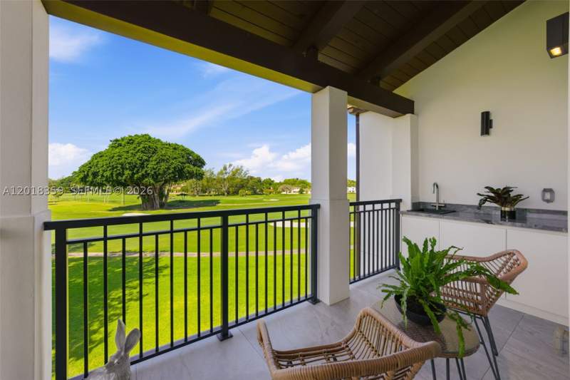 4 bedroom Condominium at 1228 Anastasia Ave 304, Coral Gables Country Club, Coral Gables — photo 3