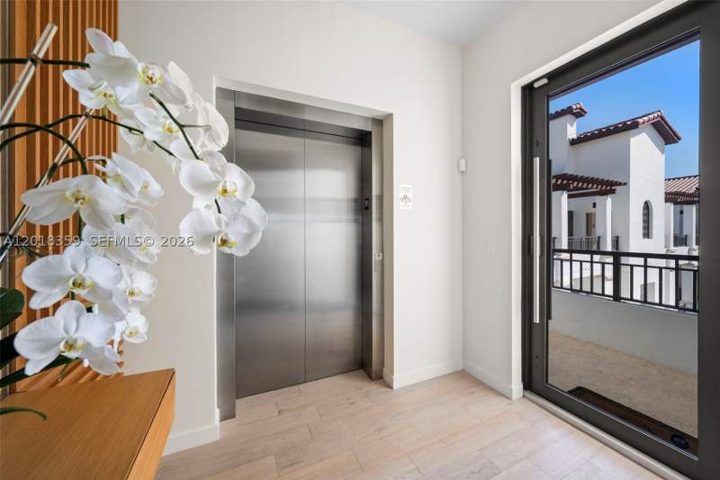 4 bedroom Condominium at 1228 Anastasia Ave 304, Coral Gables Country Club, Coral Gables — photo 4