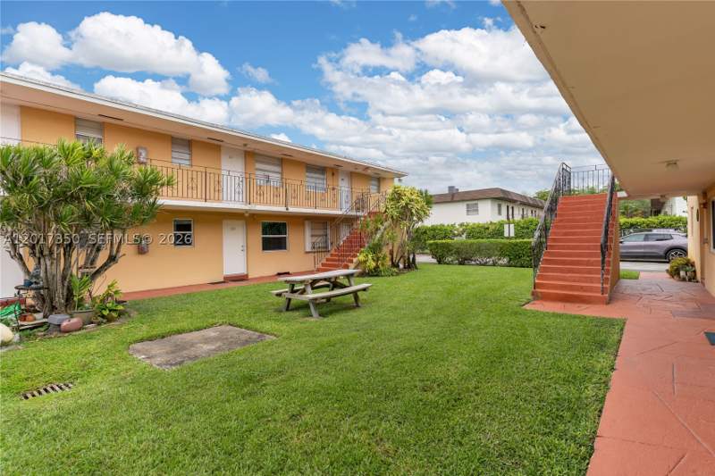 0 bedroom Condominium at 3800 SW 102nd Ave 206, Bird Road Condo, Miami — photo 4