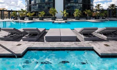 18555 Collins Ave 3705, Sunny Isles Beach FL - photo 23 of 40