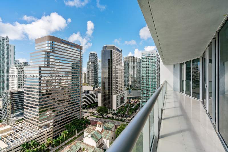 2 bedroom Condominium at 495 Brickell Ave 2703, Icon Brickell No Two, Miami — photo 2