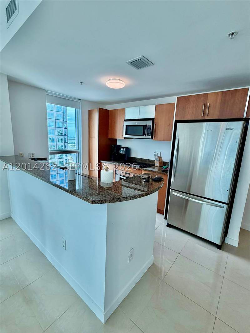 1 bedroom Condominium at 300 S Biscayne Blvd T-3701, Met 1 Condo, Miami — photo 4