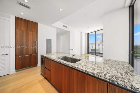 175 SE 25 Rd 804, Miami FL - photo 13 of 23