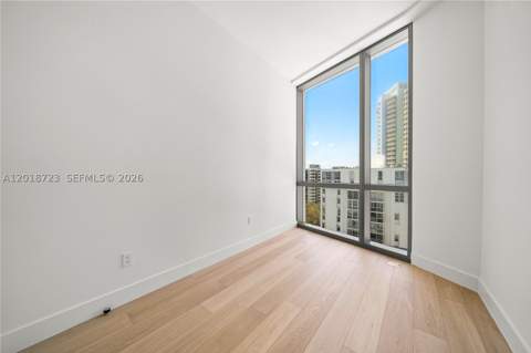 175 SE 25 Rd 804, Miami FL - photo 15 of 23