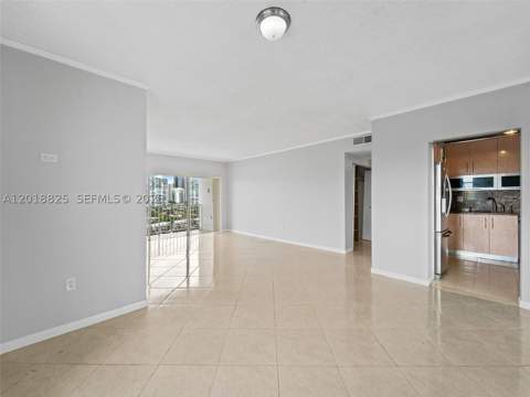 500 Bayview Dr 1421, Sunny Isles Beach FL - photo 14 of 17