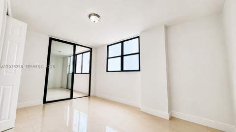1621 Collins Ave 310, Miami Beach FL - photo 14 of 60