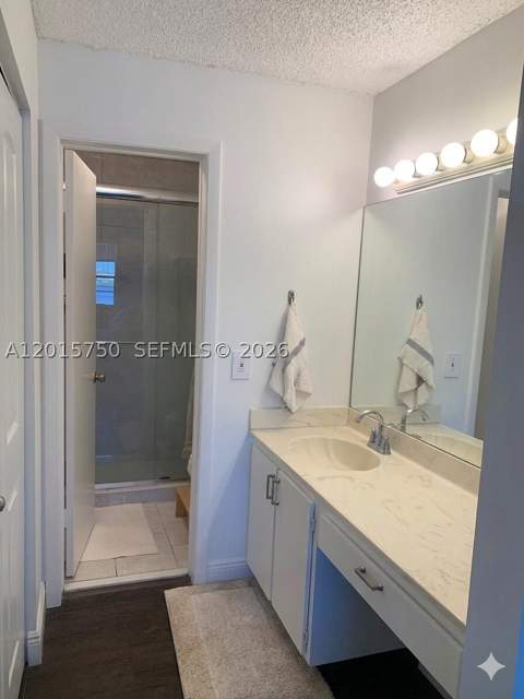 341 Ives Dairy Rd 341-06, Miami FL - photo 13 of 17