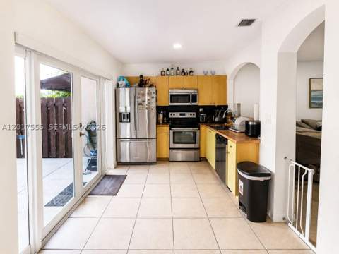 17184 SW 138th Ct, Miami FL - photo 10 of 26