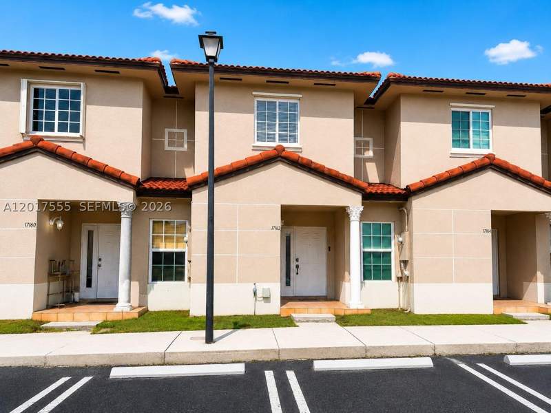 3 bedroom Townhouse at 17184 SW 138th Ct, Cazadores Sub South, Miami — photo 5