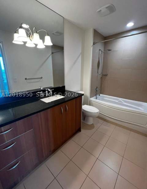 300 S Biscayne Blvd T-1606, Miami FL - photo 9 of 32