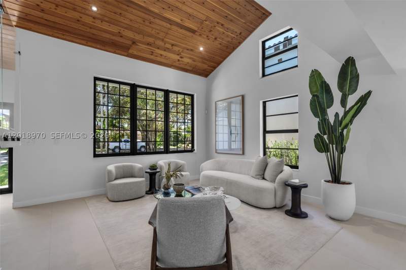 4 bedroom SingleFamilyResidence at 1415 Trillo Ave, Coral Gables Riviera Sec, Coral Gables — photo 4