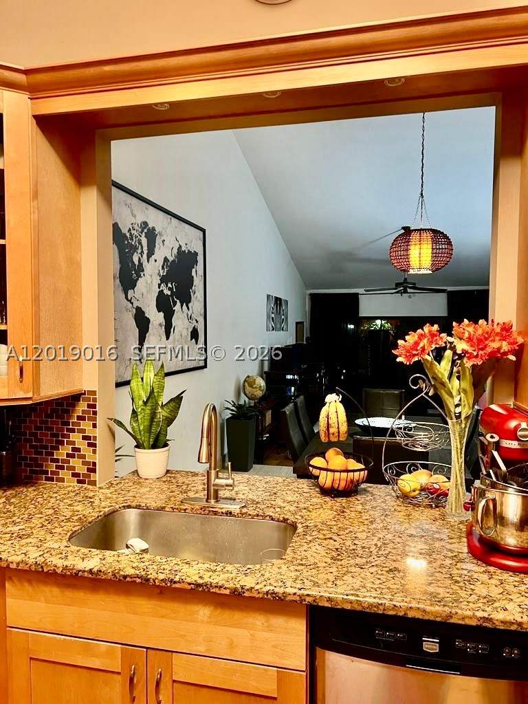 2 bedroom Villa at 509 NE 199th Ln 3A, Sandpiper At Calif Club C, Miami — photo 5