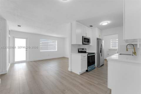 4211 SW 97th Pl, Miami FL - photo 6 of 38