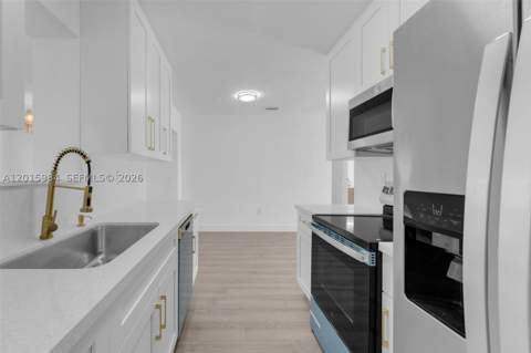 4211 SW 97th Pl, Miami FL - photo 9 of 38