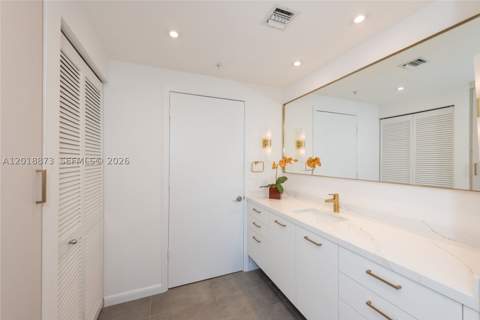 848 Brickell Key Dr 2703, Miami FL - photo 10 of 30
