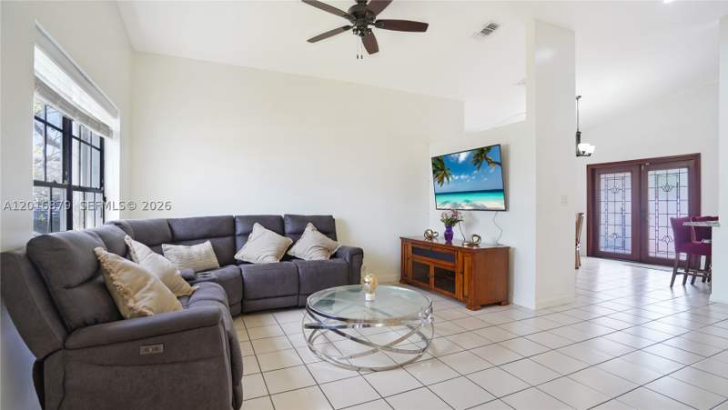 3 bedroom SingleFamilyResidence at 13755 SW 19th Ter, Truval Sub, Miami — photo 5
