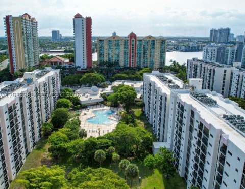 16909 N Bay Rd 601, Sunny Isles Beach FL - photo 8 of 9