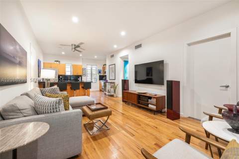 1551 Lenox Ave 8, Miami Beach FL - photo 6 of 13