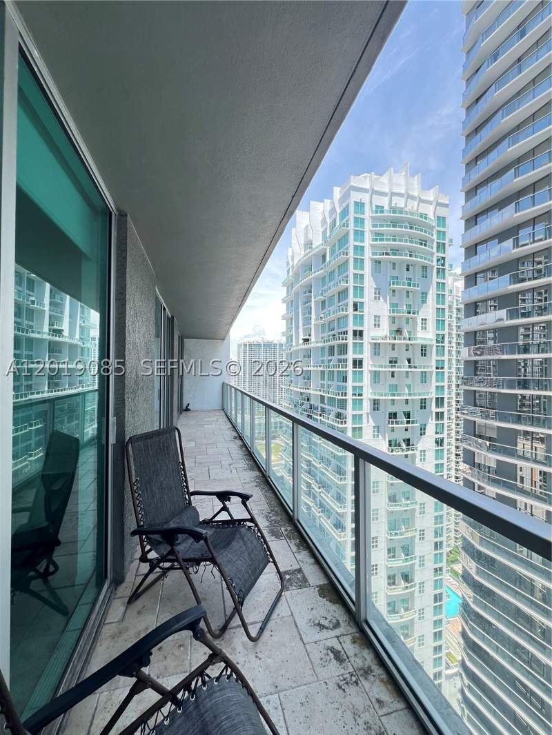 2 bedroom Condominium at 55 SE 6th St 3305, 500 Brickell West Condo, Miami — photo 2