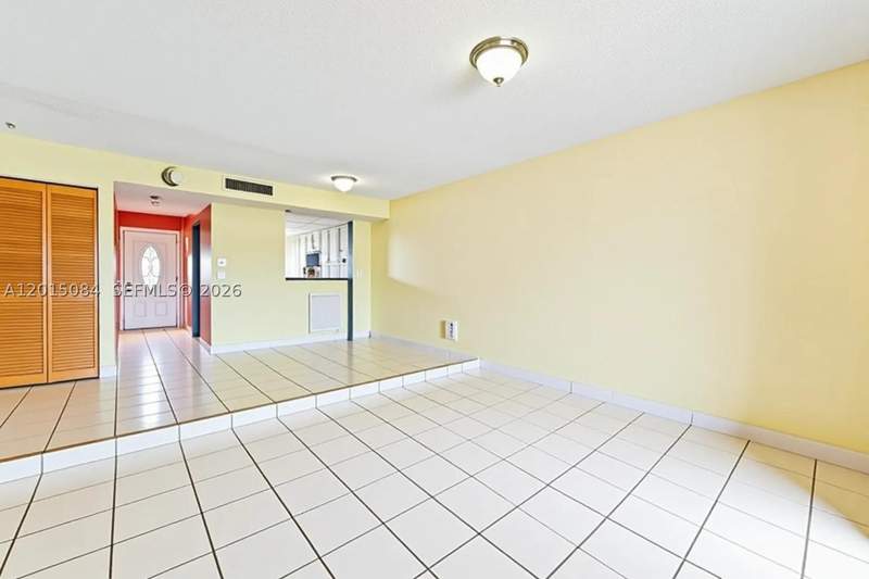 2 bedroom Condominium at 606 NW 107th Ave 9B, Laguna Condo, Miami — photo 4