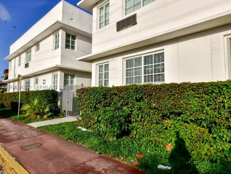 1 bedroom Condominium at 8415 Harding Ave 14, The Lofts At Collins Cond, Miami Beach — photo 2