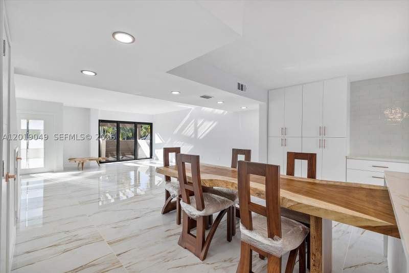 3 bedroom Townhouse at 16449 NE 26th Ave 16, Lakeview Townhomes Condo, North Miami Beach — photo 2