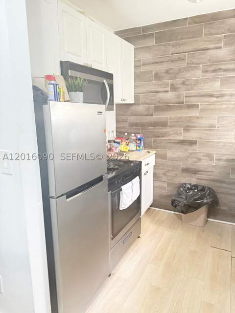 920 Euclid Ave 3, Miami Beach FL - photo 9 of 12