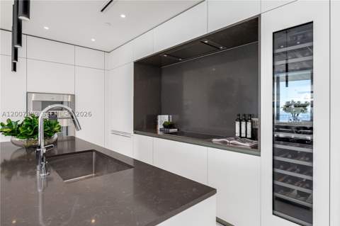 300 Biscayne Blvd Way 2802, Miami FL - photo 16 of 97