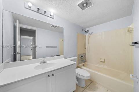 5112 NW 79th Ave 204, Doral FL - photo 14 of 23
