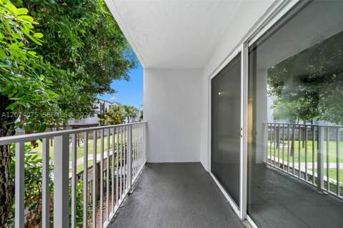 5112 NW 79th Ave 204, Doral FL - photo 16 of 23