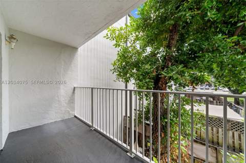 5112 NW 79th Ave 204, Doral FL - photo 17 of 23