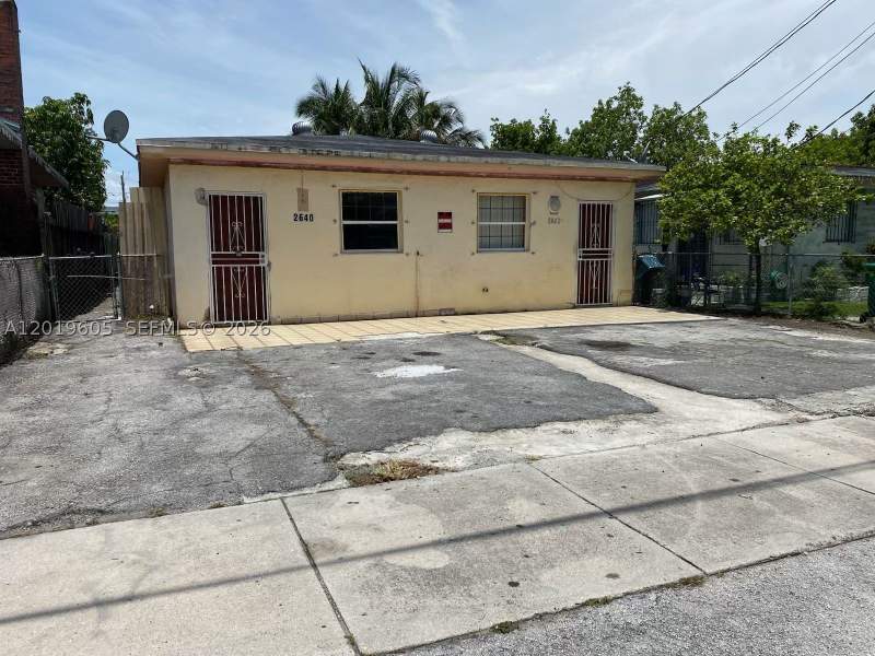 2 bedroom SingleFamilyResidence at 2640 NW 23rd Ct, Westhaven, Miami — photo 4