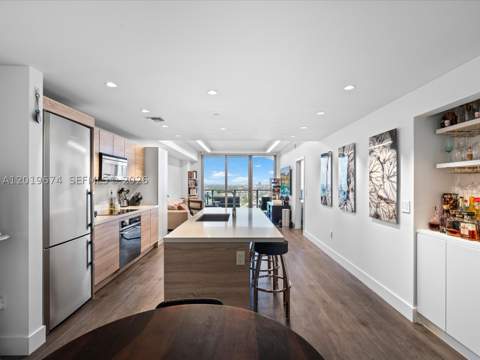 16385 Biscayne Blvd 3103, North Miami Beach FL - photo 13 of 80