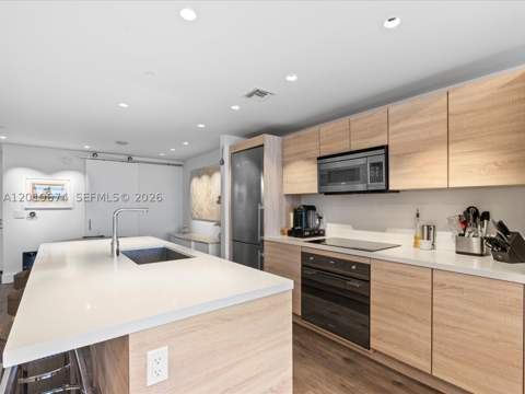 16385 Biscayne Blvd 3103, North Miami Beach FL - photo 21 of 80