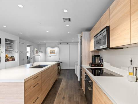 16385 Biscayne Blvd 3103, North Miami Beach FL - photo 22 of 80