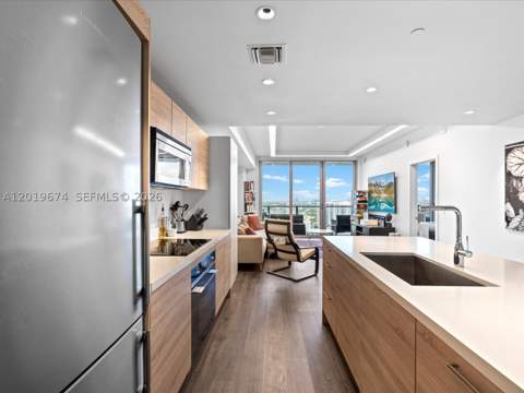 16385 Biscayne Blvd 3103, North Miami Beach FL - photo 23 of 80