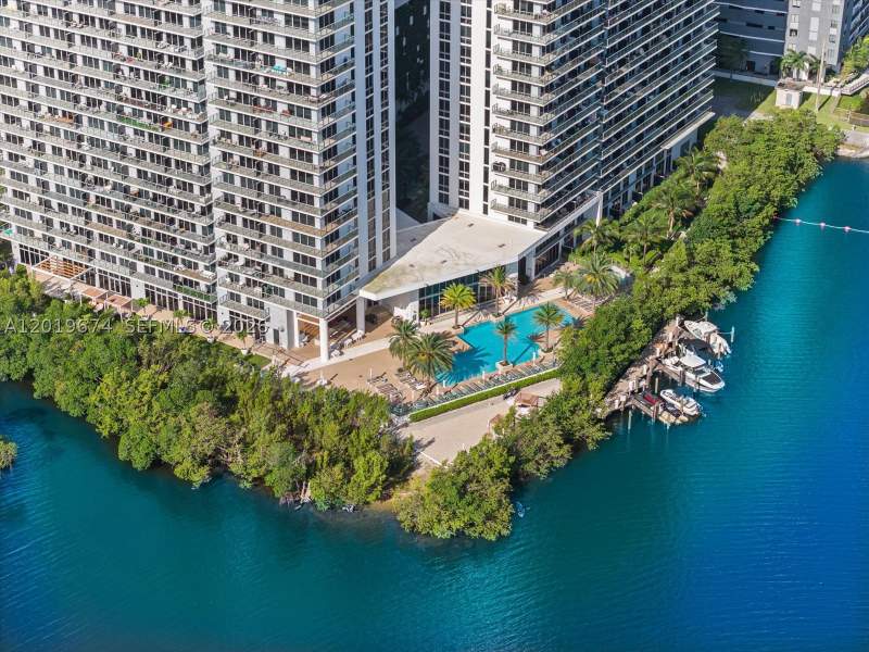 2 bedroom Condominium at 16385 Biscayne Blvd 3103, The Harbour North Condo, North Miami Beach — photo 3