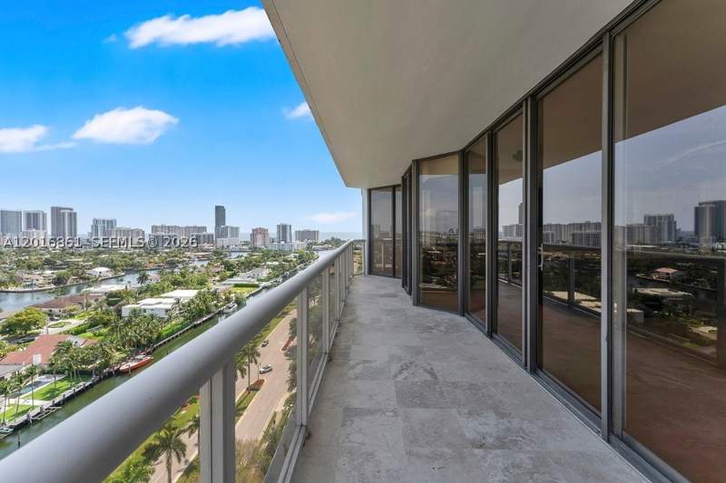 2 bedroom Condominium at 3600 Yacht Club Dr 1801, Harbor Tws At The Waterwa, Aventura — photo 5