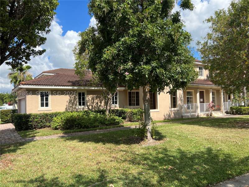 4 bedroom SingleFamilyResidence at 14008 SW 274 Ter, Mandarin Lakes, Homestead — photo 2