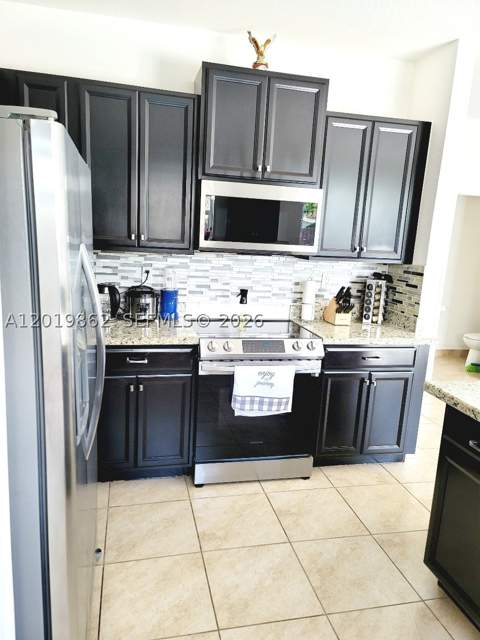 4108 NE 20th St, Homestead FL - photo 10 of 38