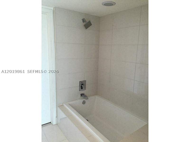 1 bedroom Condominium at 1100 S Miami Av 3302, Millecento, Miami — photo 4