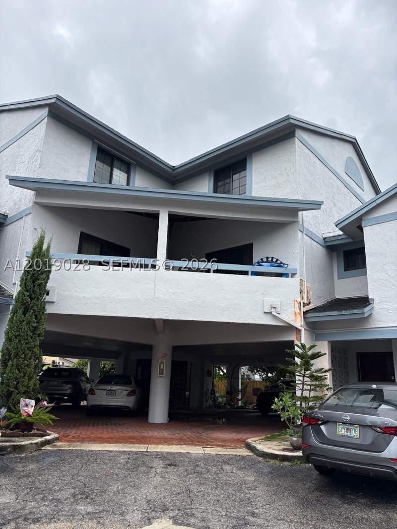 4 bedroom Townhouse at 1405 SW 122nd Ave 10-13, International Princess Co, Miami — photo 2