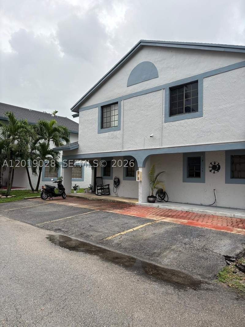 4 bedroom Townhouse at 1405 SW 122nd Ave 10-13, International Princess Co, Miami — photo 3