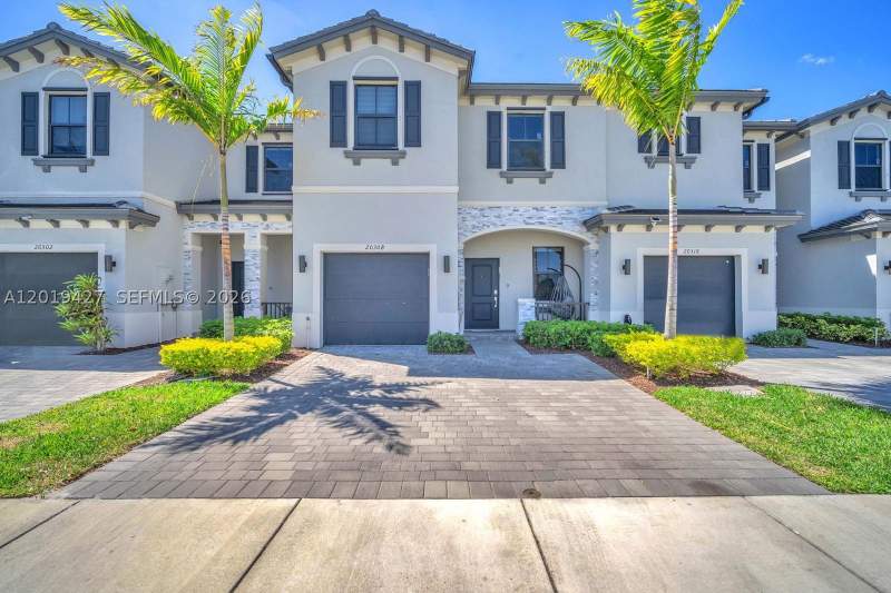 4 bedroom Townhouse at 20308 NW 6th Pl, Vista Lago, Miami Gardens — photo 3