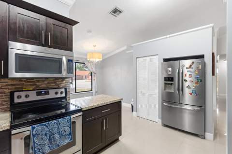 9315 SW 170th Lane, Palmetto Bay FL - photo 18 of 47